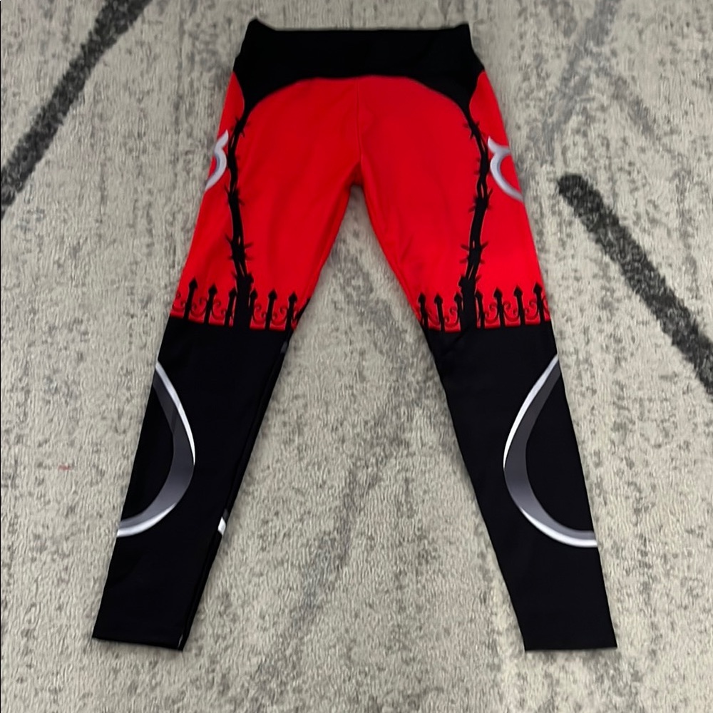 * last chance* NWT Red and Black Cityscape Leggings with Reflective Design